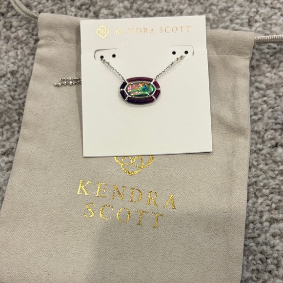 Kendra Scott Jewelry - Kendra Scott Elisa Iridescent Pendant Necklace Silver